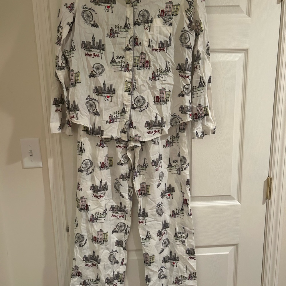 Victoria’s Secret Vintage Cities Pajamas Set